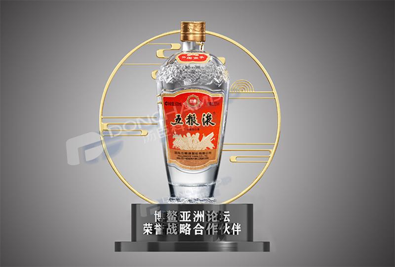 城市符号 | 汤臣新材等比复刻五粮液亚克力酒瓶巨型地标