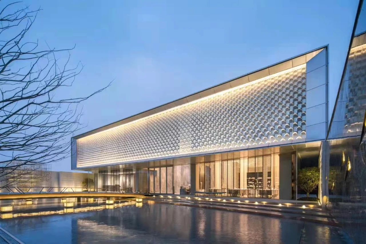 汤臣新材亚克力建筑/幕墙工程材料解决方案